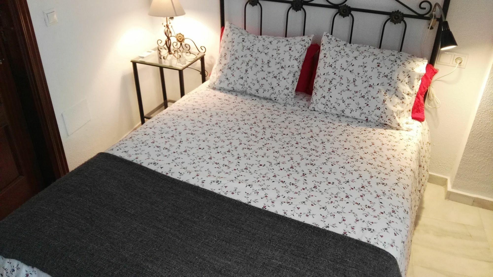 Ferienwohnung Fan Flat Rosaleda Málaga Exterior foto
