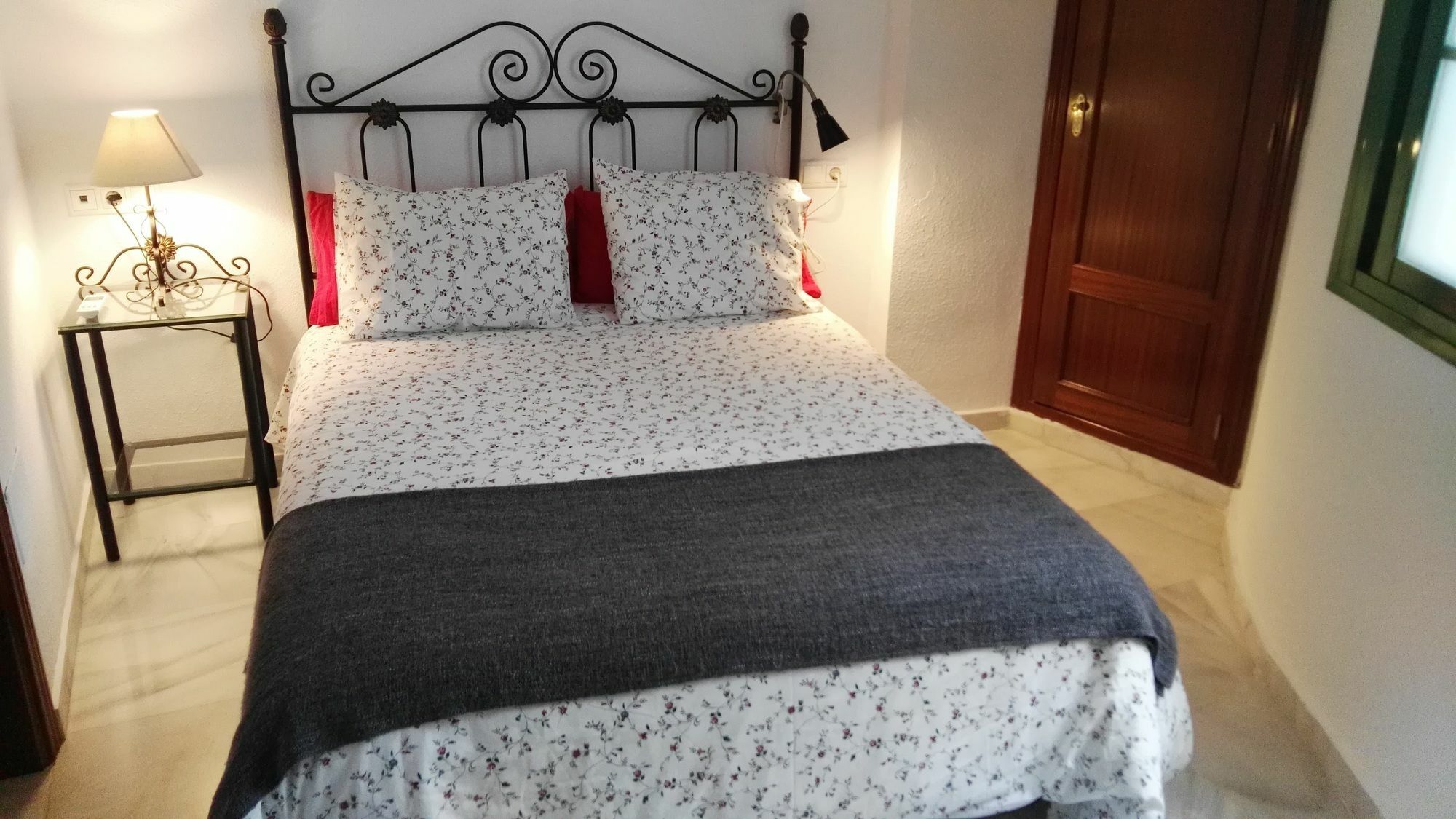 Ferienwohnung Fan Flat Rosaleda Málaga Exterior foto