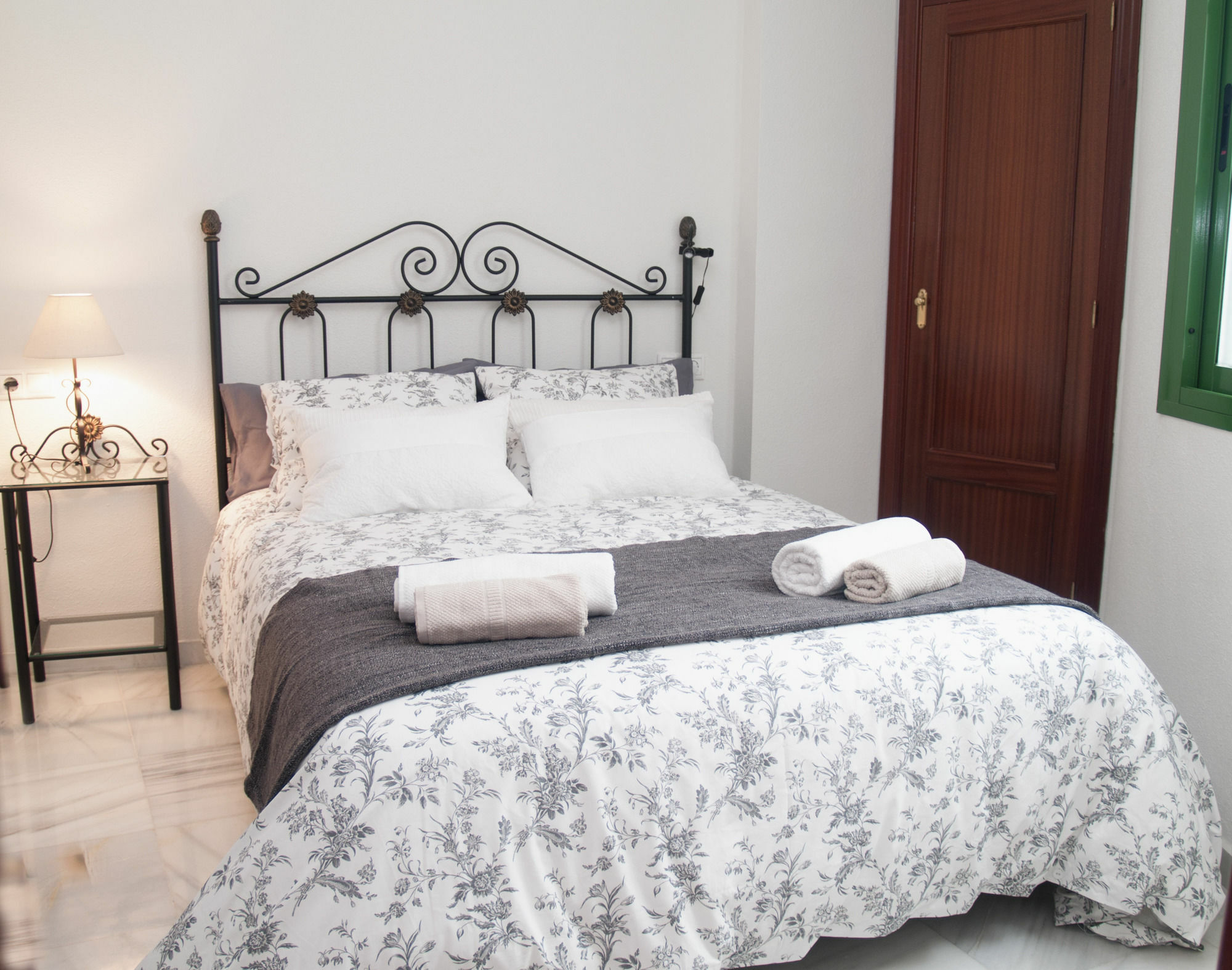 Ferienwohnung Fan Flat Rosaleda Málaga Exterior foto